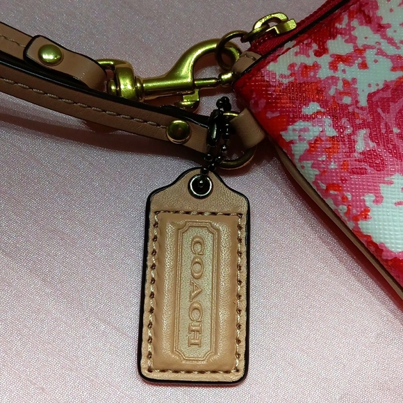 COACH Pink Red Wristlet NWOT - Picture 2 of 6